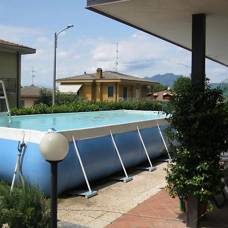 La Casa Dei Pini Bed & Breakfast Malnate Exterior foto