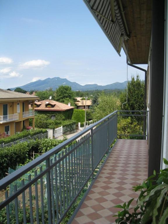 La Casa Dei Pini Bed & Breakfast Malnate Exterior foto